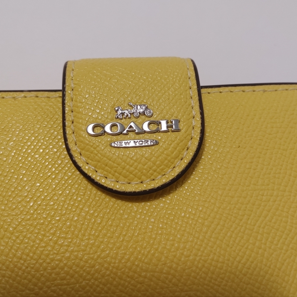 Coach Medium Corner Zip Wallet Yellow/Silver - Picture 4 of 13